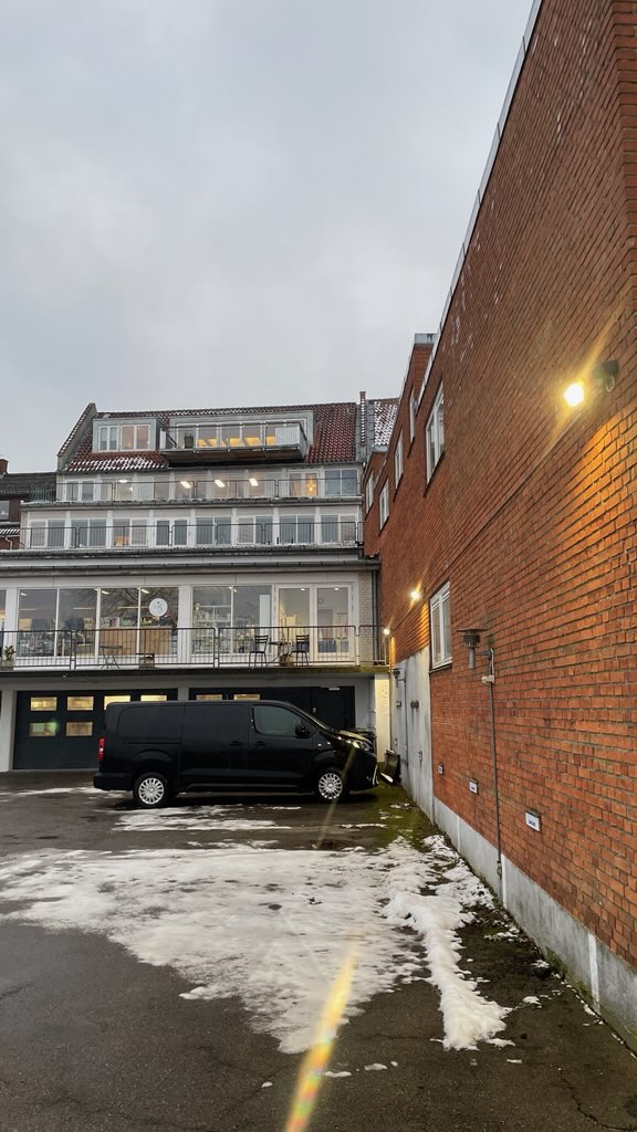 Extra light out to the car park at Helsingørsgade 21